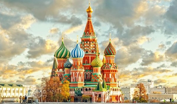 Mengagumi Kecantikan Miniatur Gereja St. Basil Rusia